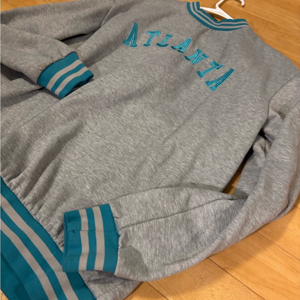 LARGE GRAT & TEAL ALANTA CREWNECK SWEATER